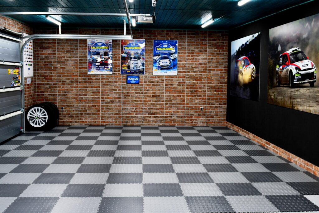 Garage, Eslovaquia