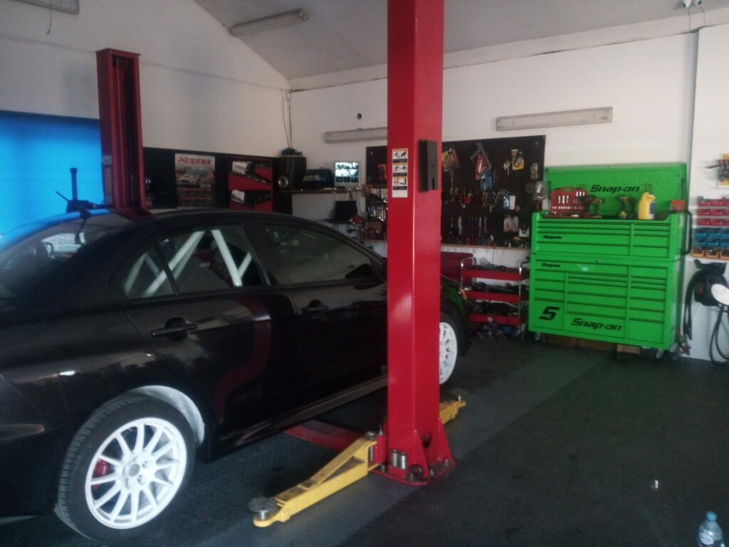 Servicio automotor y taller, Polonia