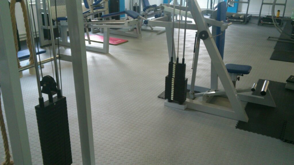 Gimnasio, CZ