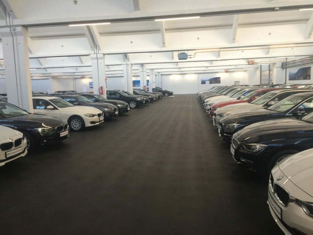 Garaje, vendedor de automóviles BMW, Alemania