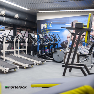 Suelo de PVC Fortelock para centros de fitness y gimnasios